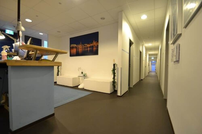 Imagen de los interiores del Hostel Arena Hamburg. Foto 17
