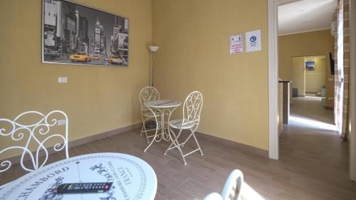 Imagen de la habitación del Hostel Art, N&aacute;poles. Foto 11