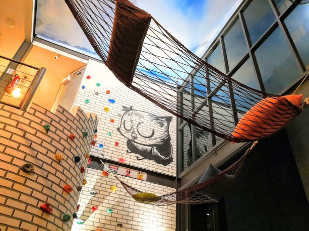 Imagen de los interiores del Hostel Asleep by Lantana. Foto 17