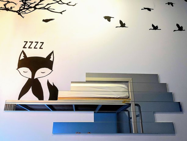 Imagen de los interiores del Hostel Asleep by Lantana. Foto 18