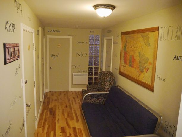 Imagen de los interiores del Hostel Auberge Jeunesse Loulou's Backpacker. Foto 15