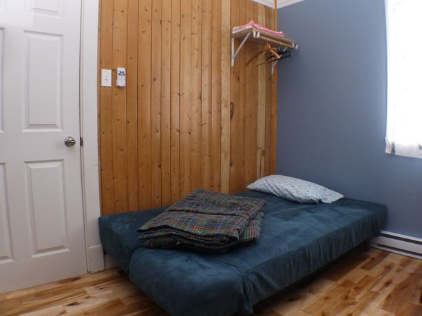 Imagen de la habitación del Hostel Auberge Jeunesse Loulou's Backpacker. Foto 7