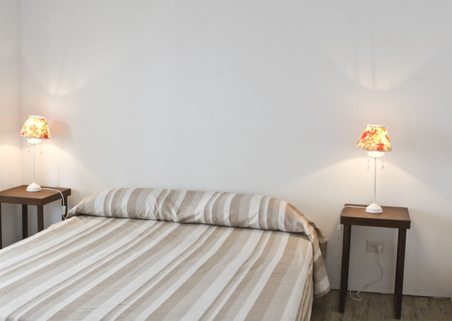 Imagen de la habitación del Hostel Ba Stop Hotel House. Foto 4