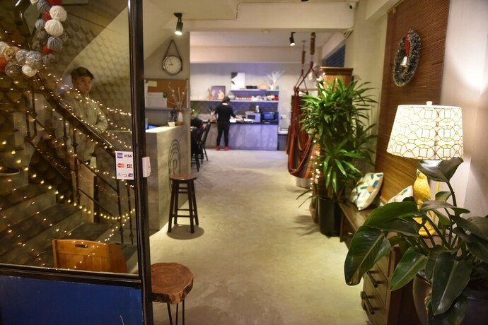Imagen del bar/restaurante del Hostel Backy Posh By Poshtel Vietnam. Foto 11