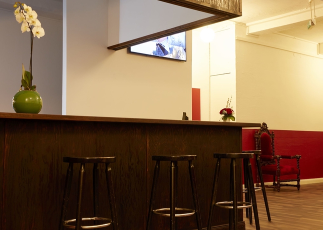 Imagen del bar/restaurante del Hostel Ballhaus Berlin. Foto 2