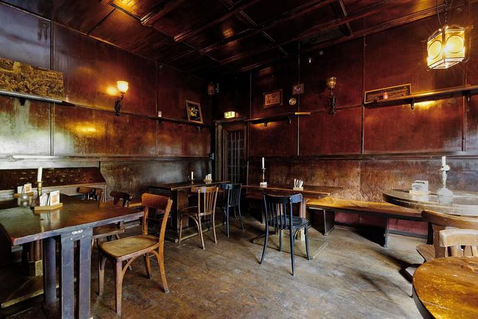 Imagen del bar/restaurante del Hostel Ballhaus Berlin. Foto 5