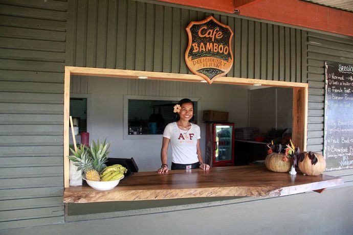 Imagen de los exteriores del Hostel Bamboo Backpackers. Foto 3