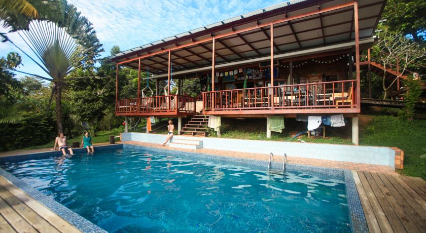 Imagen de la piscina del Hostel Bambuda Lodge -. Foto 8