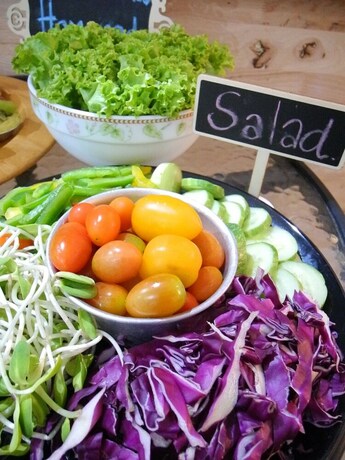 Imagen del bar/restaurante del Hostel Bann Tawan and Spa. Foto 21