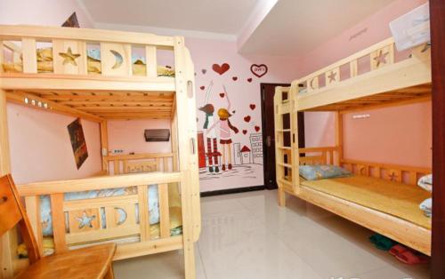 Imagen general del Hostel Baoji Red Tour International. Foto 1