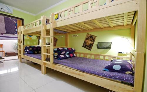 Imagen general del Hostel Baoji Red Tour International. Foto 2