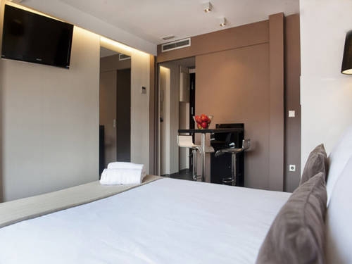 Imagen general del Hostel Barcelona Fifteen Luxury Aparthotel. Foto 3