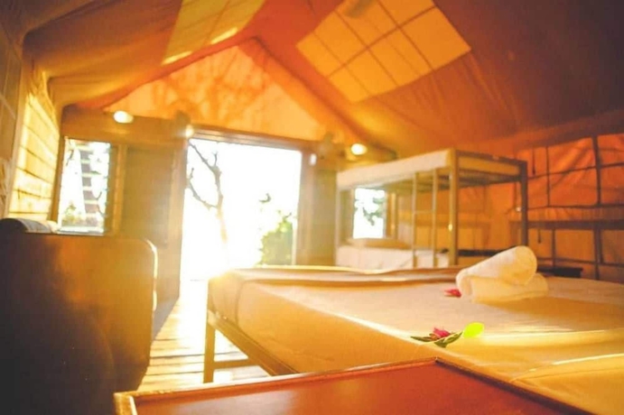 Imagen de la habitación del Hostel Barefoot Kuata Island Resort Fiji. Foto 10