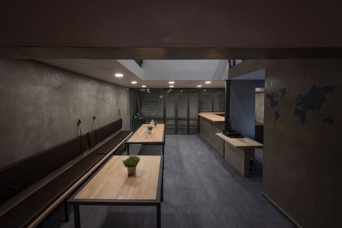 Imagen de los interiores del Hostel Bedbox. Foto 14