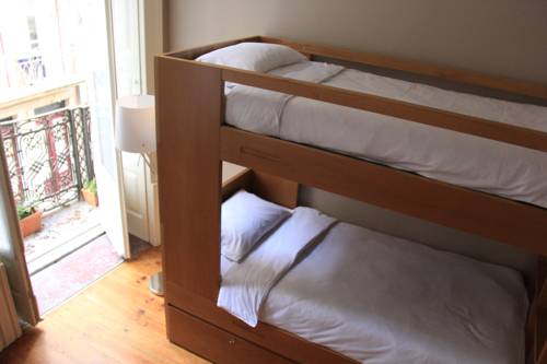 Imagen de la habitación del Hostel Being Porto. Foto 11