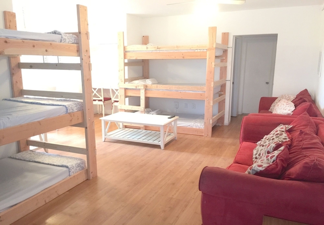 Imagen de la habitación del Hostel Bikini , Café and Beer Garden Free Breakfast and Dinner!. Foto 3