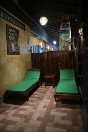 Imagen de los interiores del Hostel Bima Sakti. Foto 22