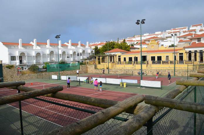 Imagen de los exteriores del Hostel Blue Buddha Beach House, Ericeira. Foto 7