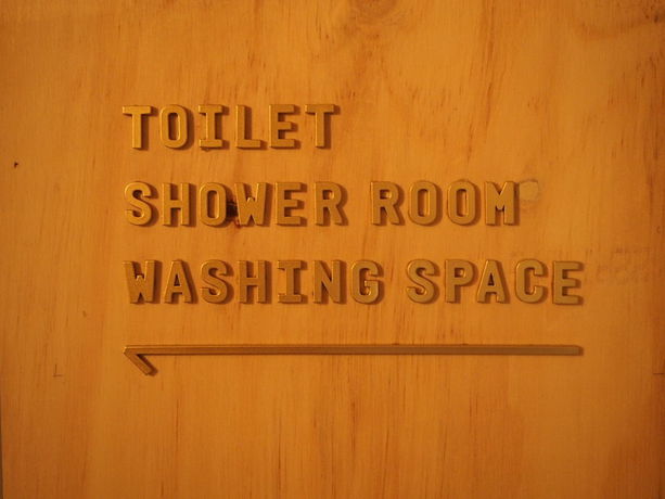 Imagen de los interiores del Hostel Book And Bed Tokyo ?. Foto 16