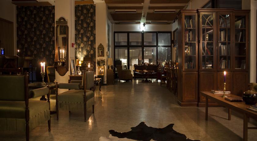 Imagen de los interiores del Hostel Bus Reykjavik. Foto 9