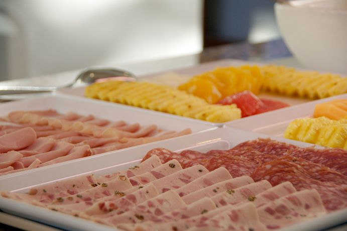 Imagen del bar/restaurante del Hostel By Randolins. Foto 3