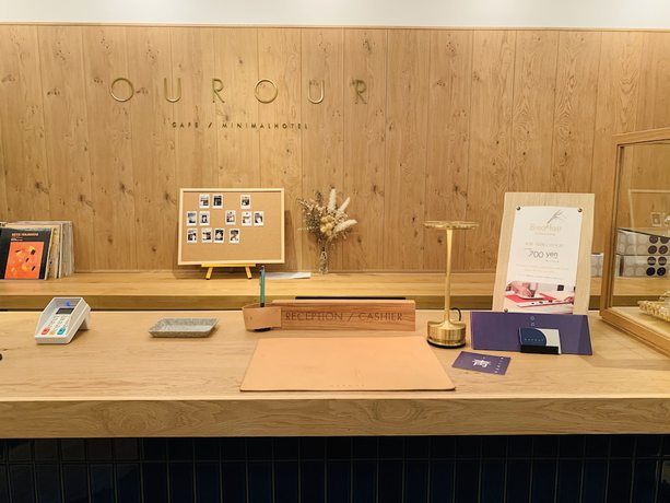 Imagen de los interiores del Hostel Cafe Minimal Our Our. Foto 20