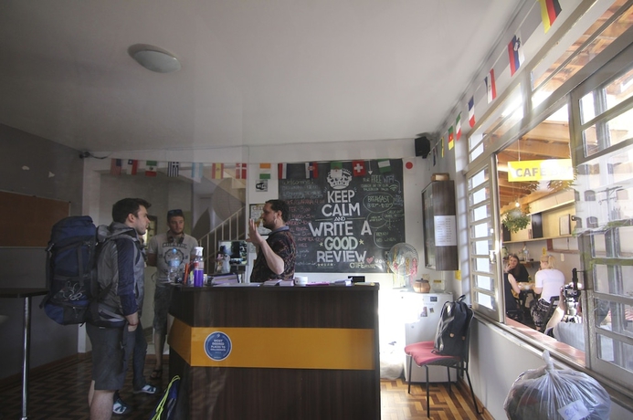 Imagen de los interiores del Hostel Caf&eacute;. Foto 19