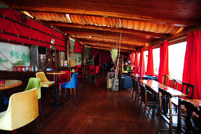 Imagen del bar/restaurante del Hostel Captain. Foto 2
