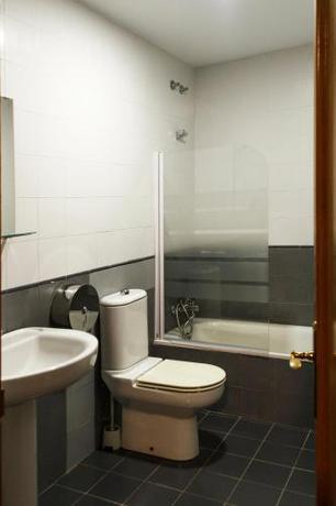 Imagen de la habitación del Hostel Catedral Burgos. Foto 11