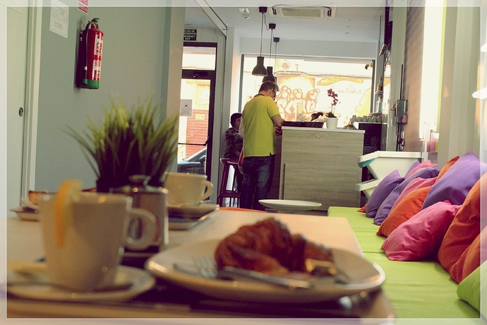 Imagen del bar/restaurante del Hostel Chameleon. Foto 8