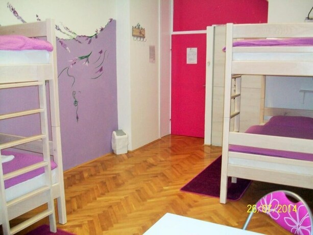 Imagen de la habitación del Hostel Chameleon, Zagreb. Foto 25