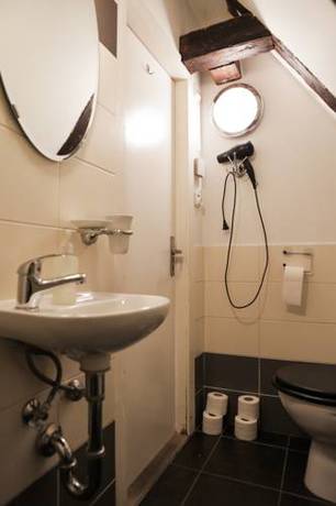 Imagen de la habitación del Hostel Charles Bridge Economic. Foto 3