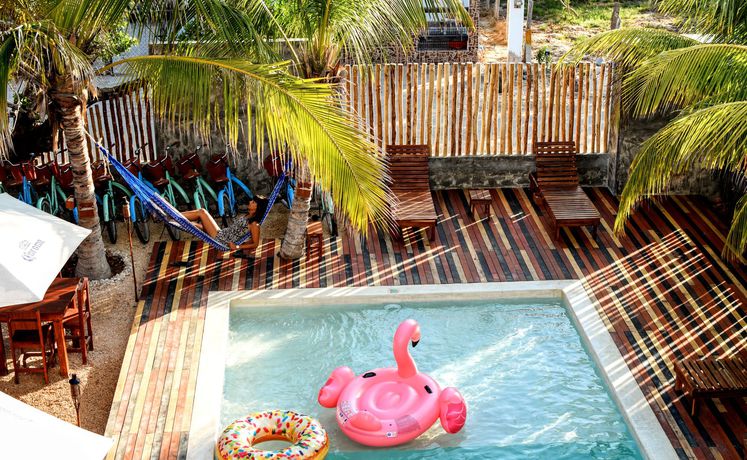 Imagen de la piscina del Hostel Che Holbox. Foto 20