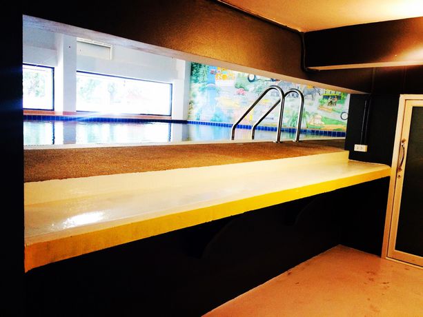 Imagen de la piscina del Hostel Chic, Bangkok. Foto 15