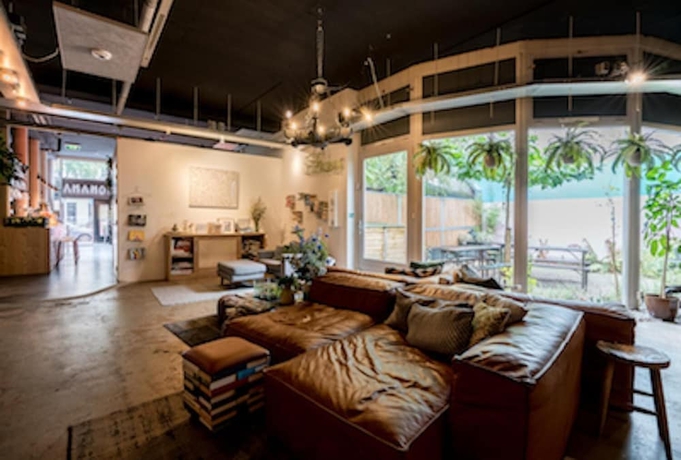 Imagen de los interiores del Hostel ClinkMama. Foto 18