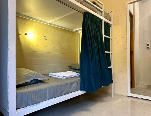 Imagen de la habitación del Hostel Coco, Savantwada. Foto 17