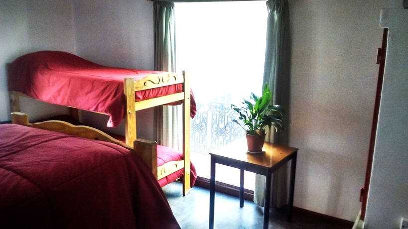 Imagen de la habitación del Hostel Colonial, Buenos Aires. Foto 10