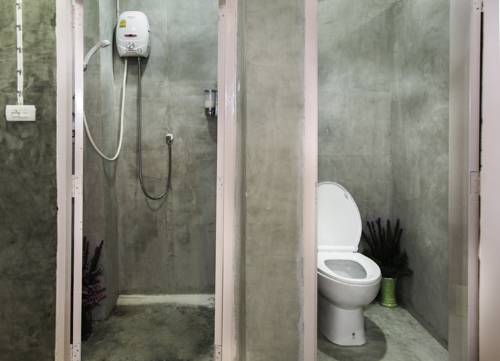 Imagen de la habitación del Hostel Coop, Bangkok. Foto 3
