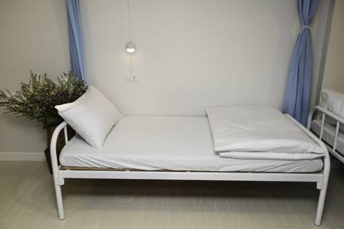 Imagen de la habitación del Hostel Coop, Bangkok. Foto 13