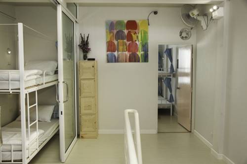 Imagen de la habitación del Hostel Coop, Bangkok. Foto 15
