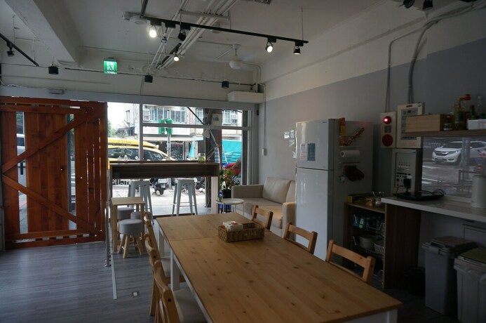 Imagen de los interiores del Hostel Corner & Cafe. Foto 34