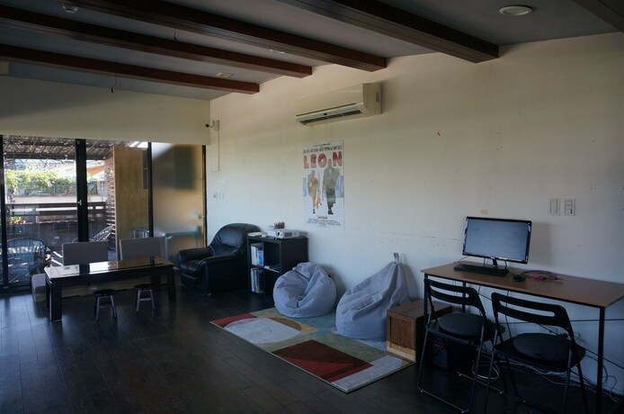 Imagen de los interiores del Hostel Corner & Cafe. Foto 35