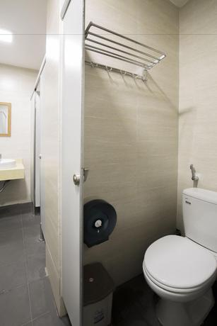 Imagen de la habitación del Hostel D'annam Hanoi. Foto 12