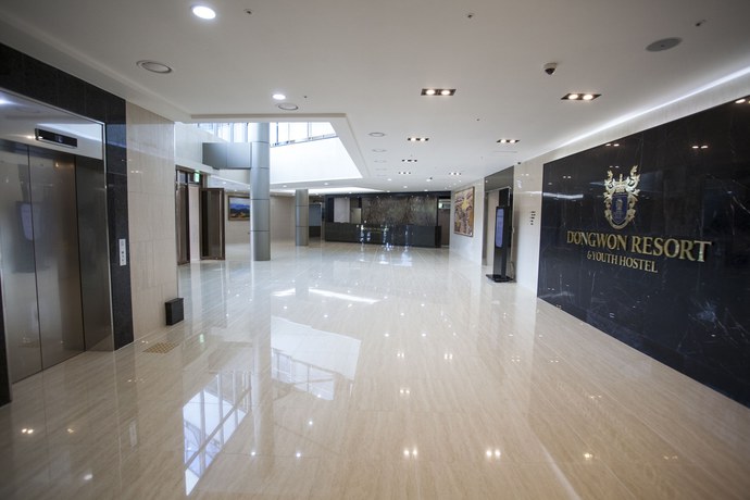 Imagen de los interiores del Hostel Dongwon Youth. Foto 20