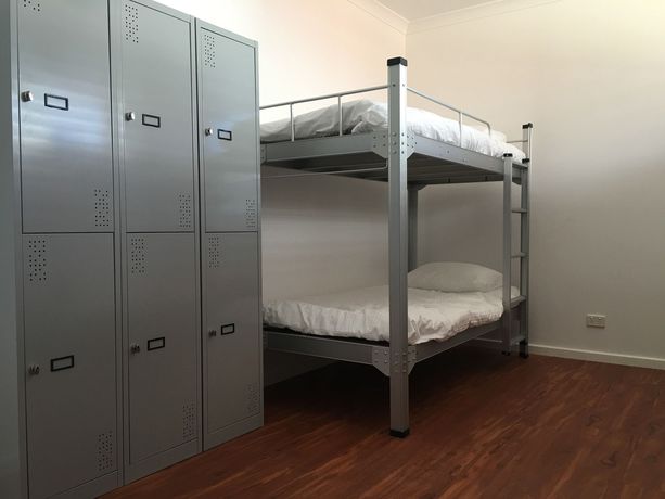 Imagen de los interiores del Hostel Downtown Backpackers, East Perth. Foto 12