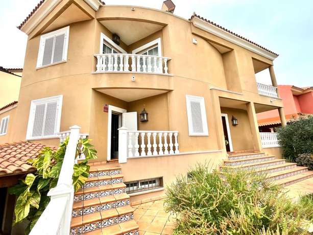 Imagen de los exteriores del Hostel Duque Nest. Foto 14