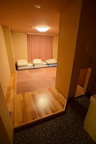 Imagen de la habitación del Hostel East Blue Kasai Tokyo. Foto 7