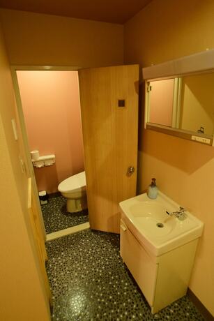 Imagen de la habitación del Hostel East Blue Kasai Tokyo. Foto 15
