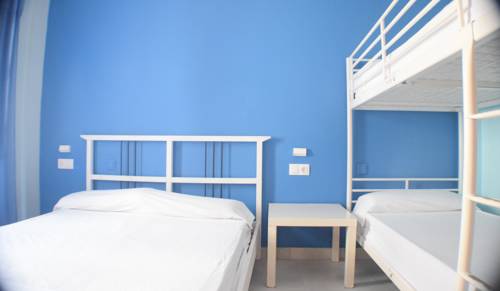 Imagen de la habitación del Hostel El Baobab. Foto 10