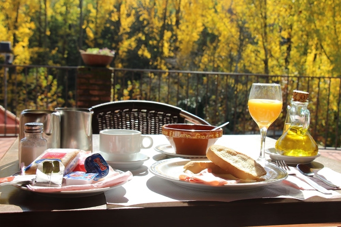 Imagen de la habitación del Hostel El Lago Caceres. Foto 18
